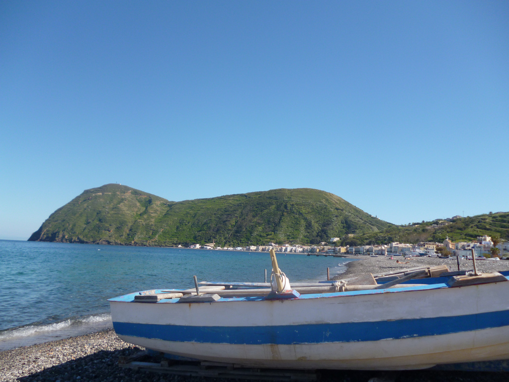 Noleggio Barche Lipari - Navalia | Noleggia un Sogno