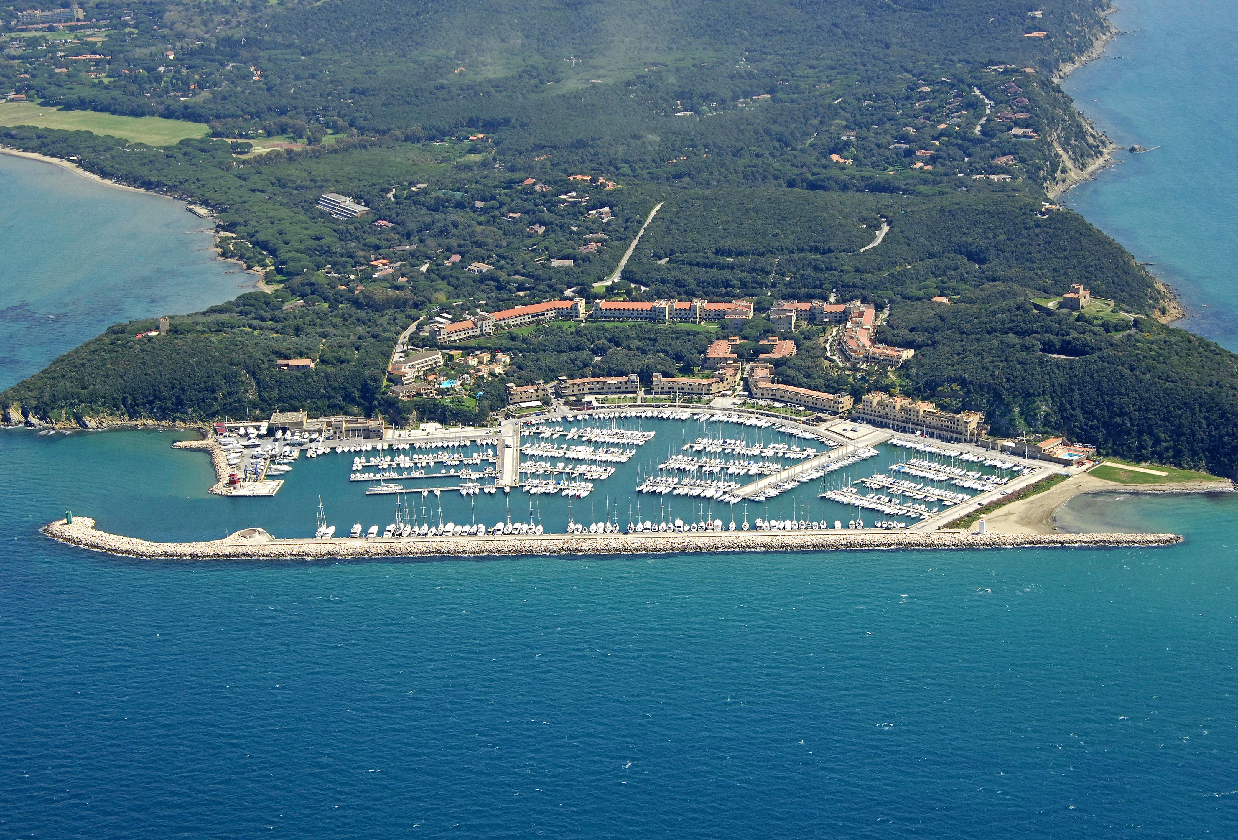 Noleggio Barche Punta Ala - Navalia | Noleggia un Sogno