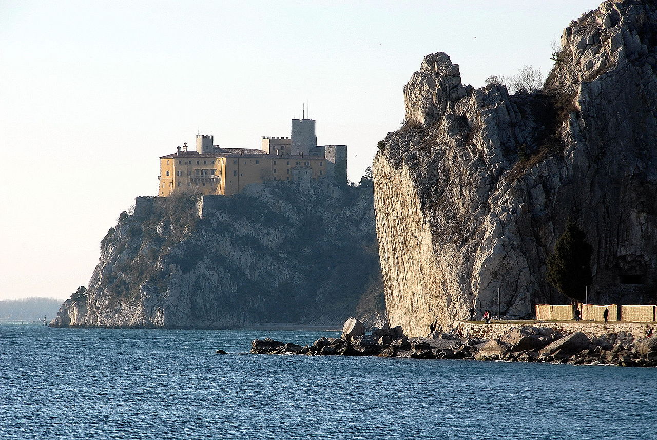 Noleggio Barche Duino - Navalia | Noleggia un Sogno