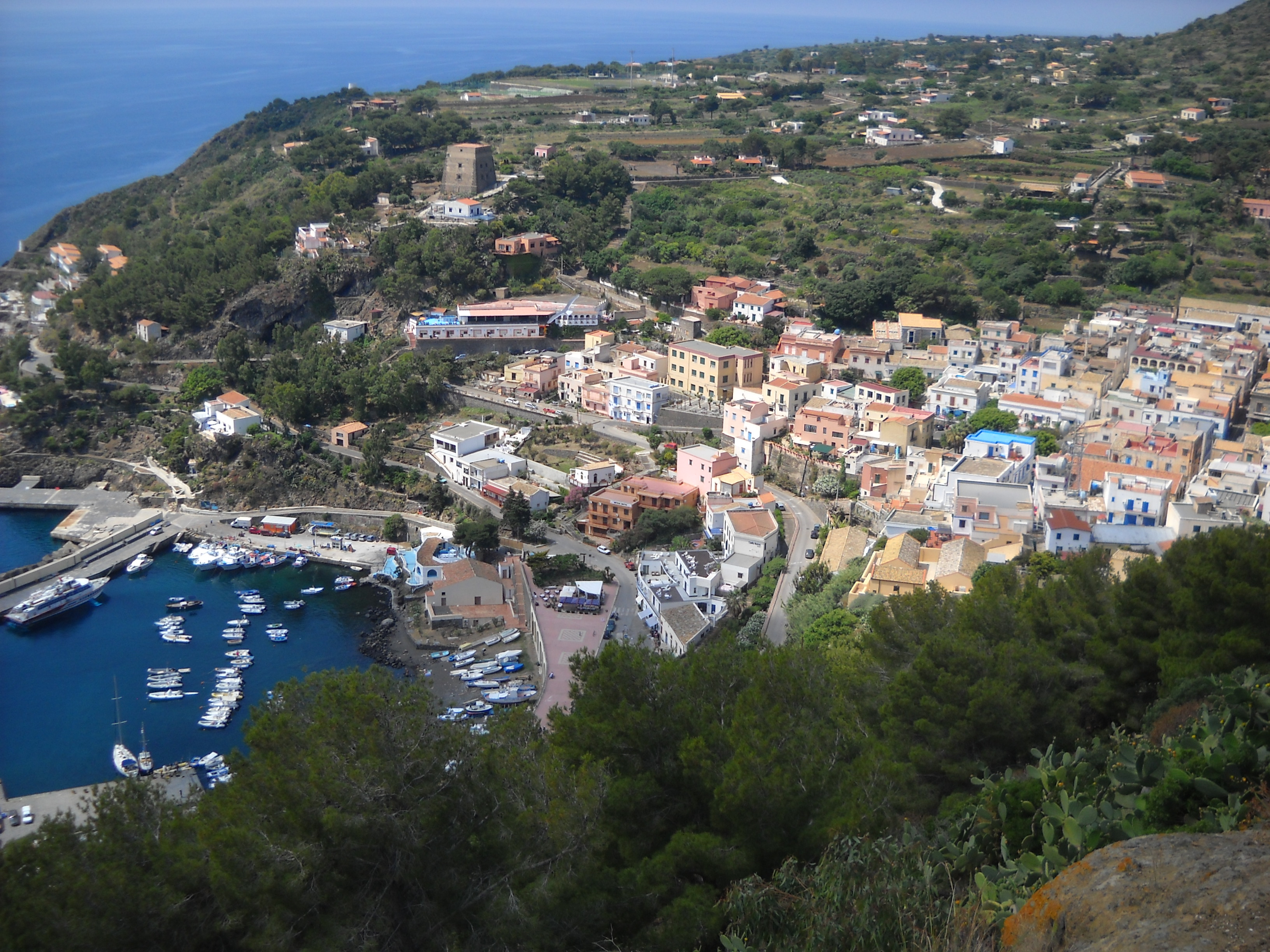 Noleggio Barche Ustica - Navalia | Noleggia un Sogno