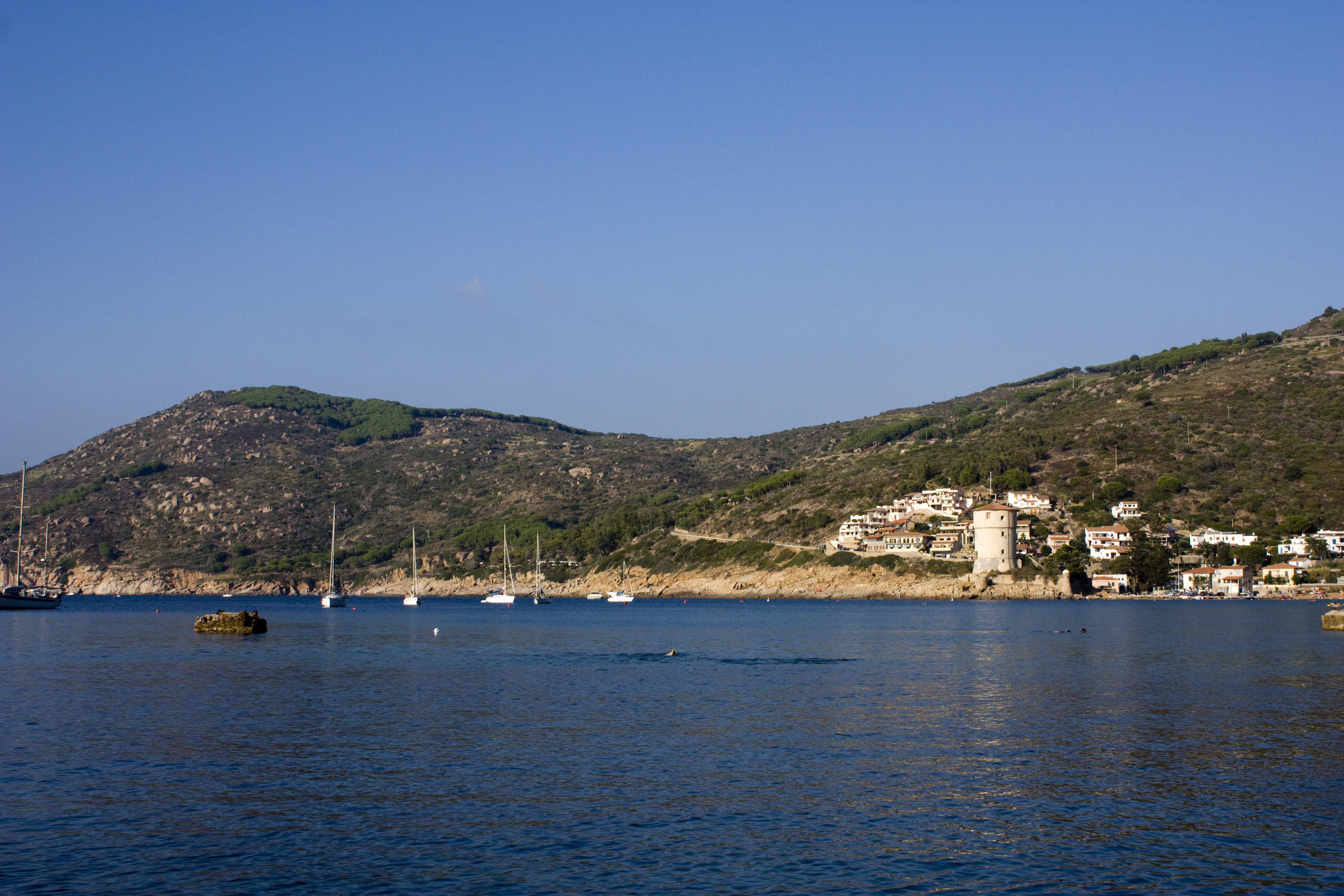 Noleggio Barche Campese – Isola del Giglio - Navalia | Noleggia un Sogno