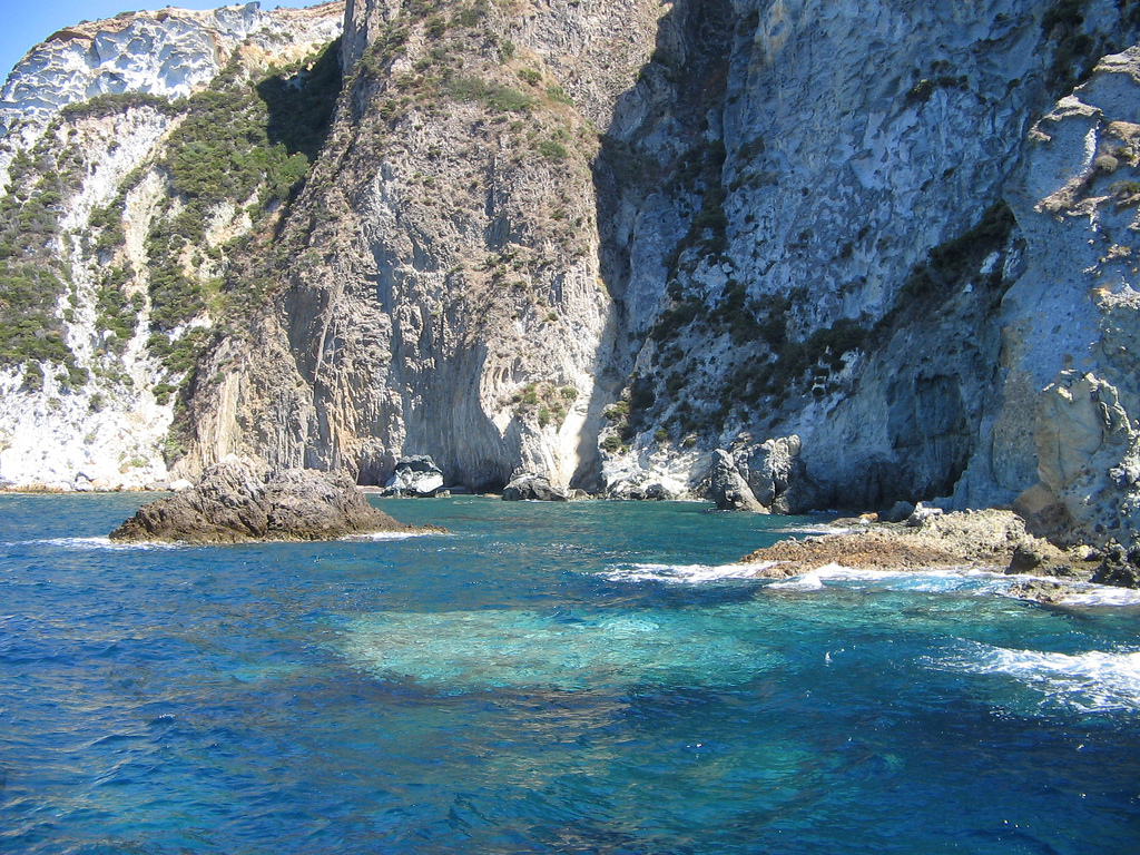 Noleggio Barche Ponza - Navalia | Noleggia un Sogno