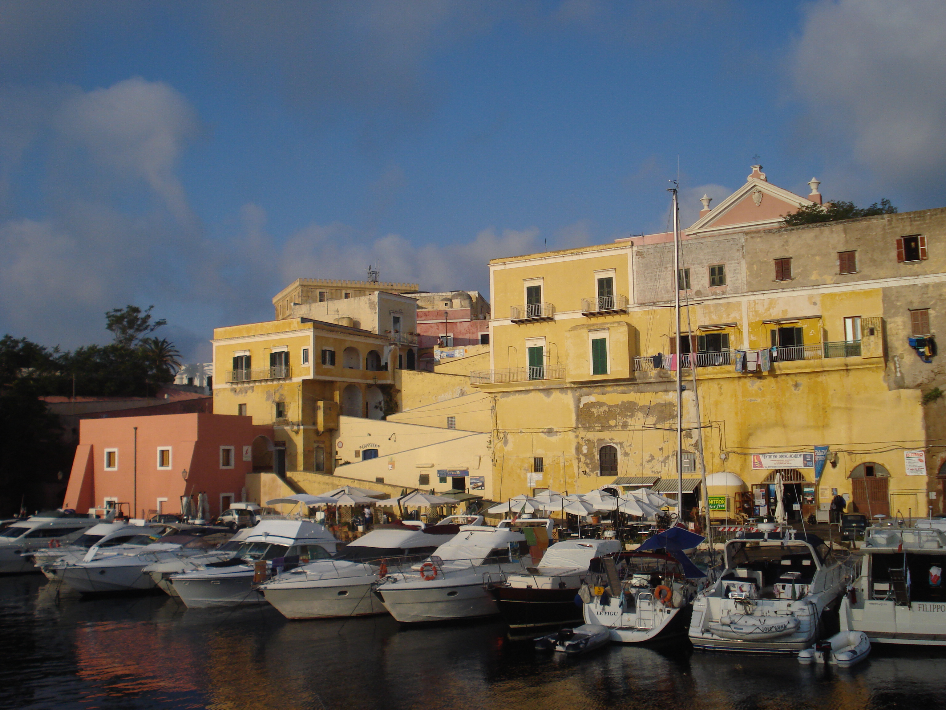 Noleggio Barche Ventotene - Navalia | Noleggia un Sogno