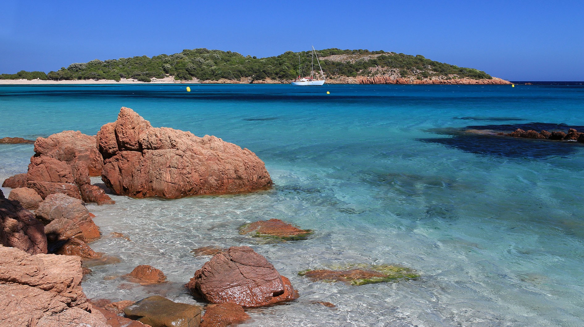 Noleggio Barche Golfo di Figari - Navalia | Noleggia un Sogno