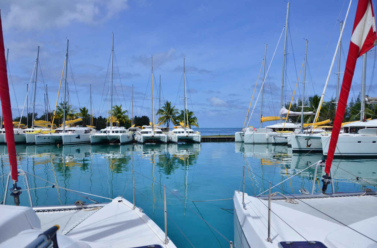 Noleggio Barche Apooiti Marina - Navalia | Noleggia un Sogno