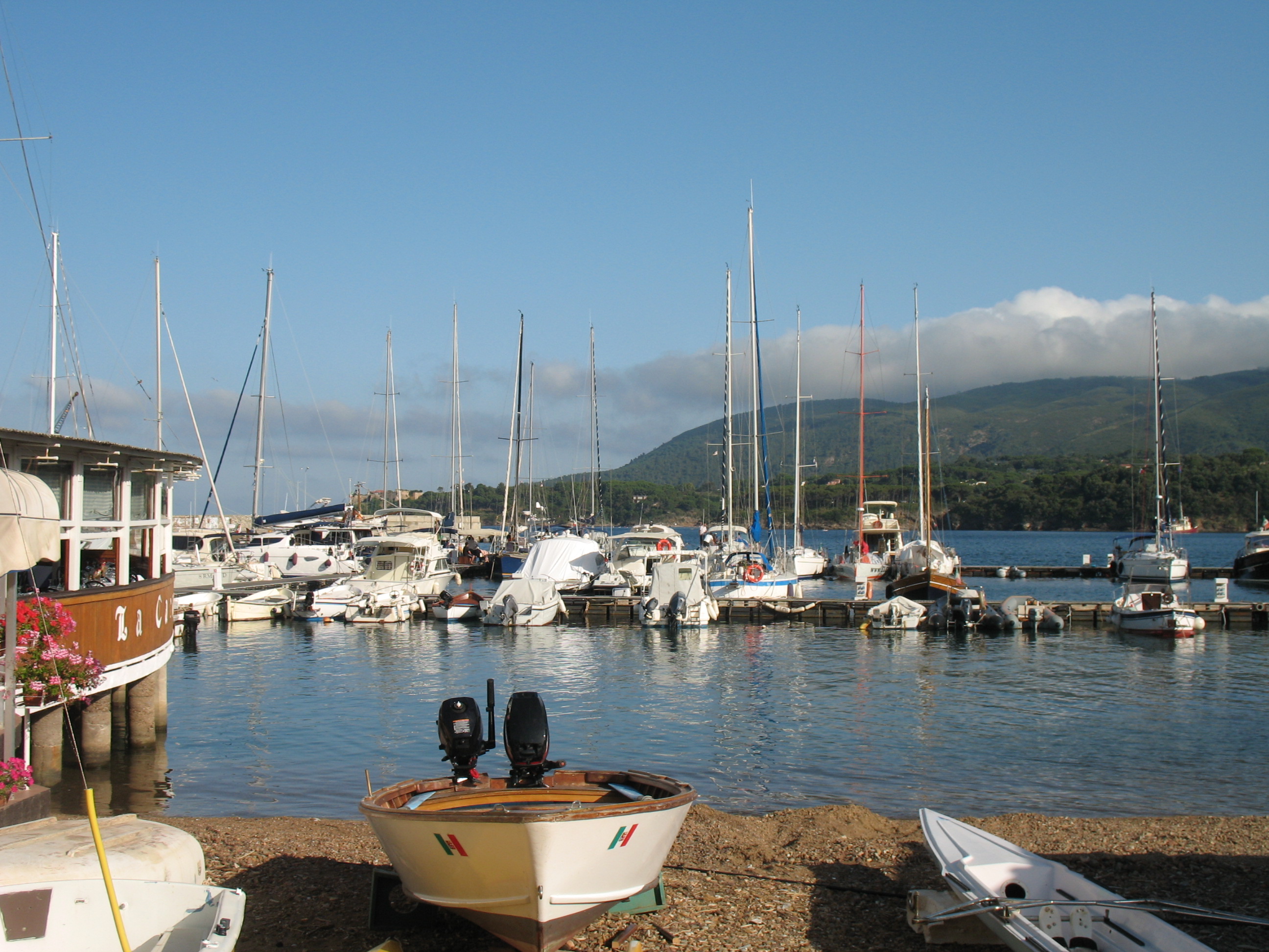 Noleggio Barche Porto Azzurro - Navalia | Noleggia un Sogno