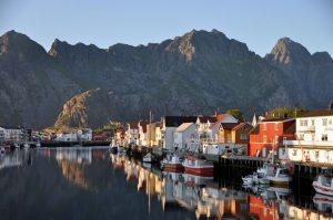 037.1 Henningsvaer Lofoten bearb.1.jpg