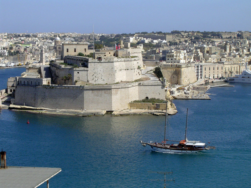 Noleggio Barche La Valletta - Navalia | Noleggia un Sogno
