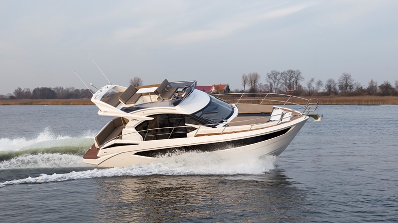 Navalia - Imbarcazione Galeon 360 Fly 2