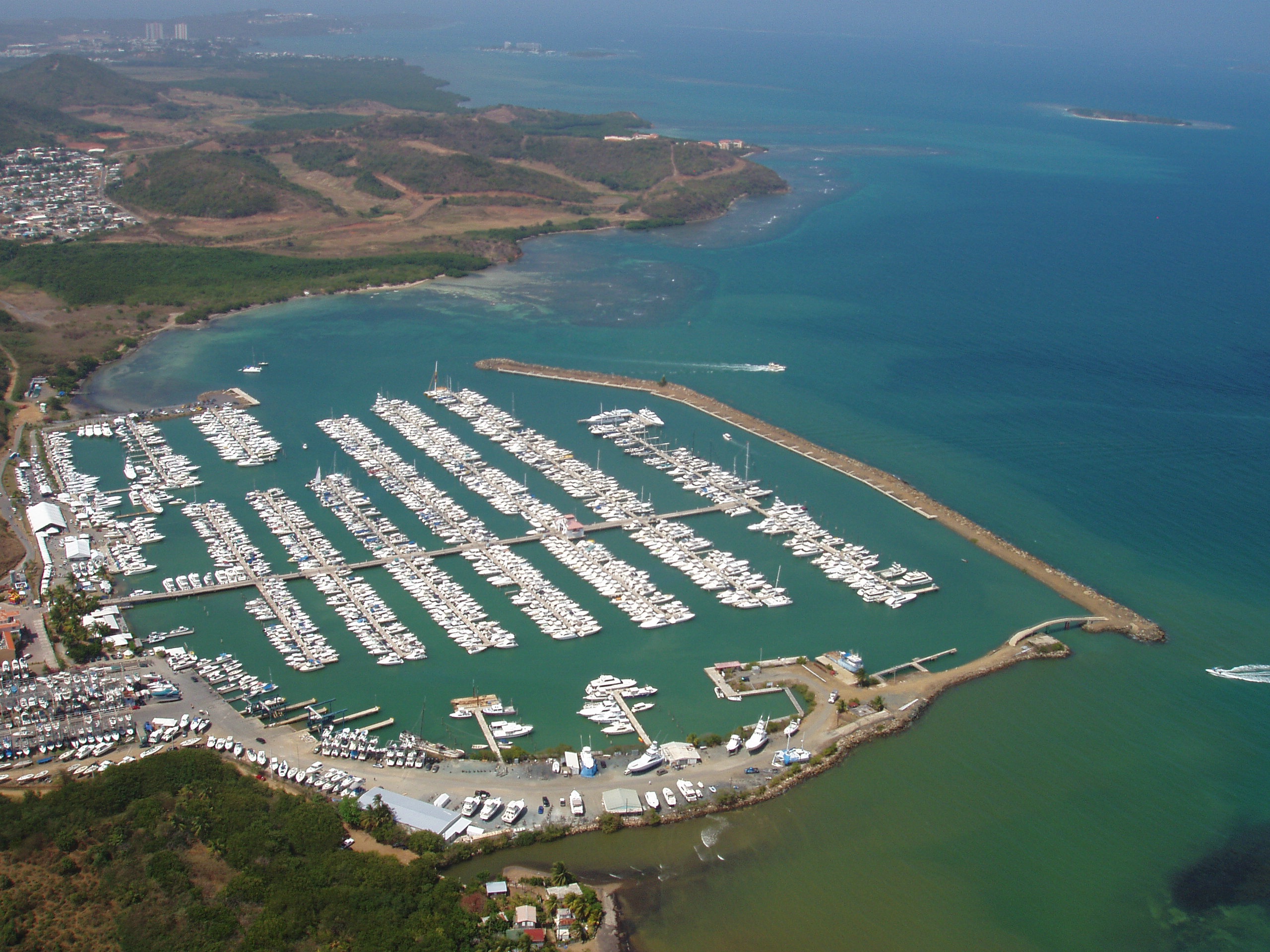 Noleggio Barche Puerto del Rey – Porto Rico - Navalia | Noleggia un Sogno