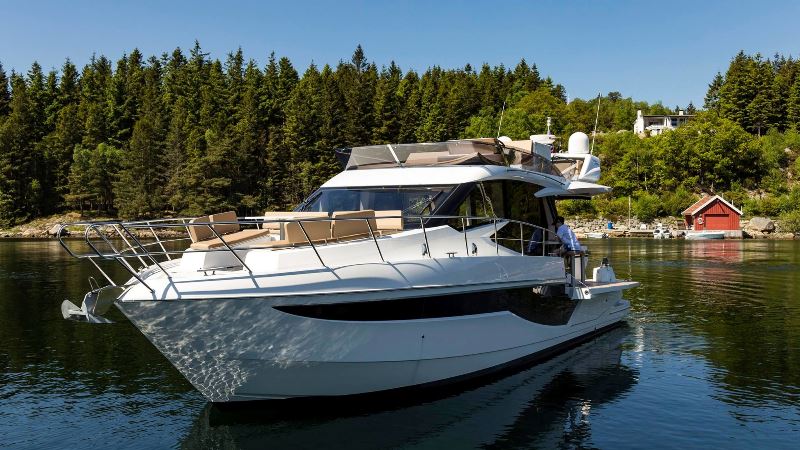 Navalia - Imbarcazione Galeon 460 Fly 1