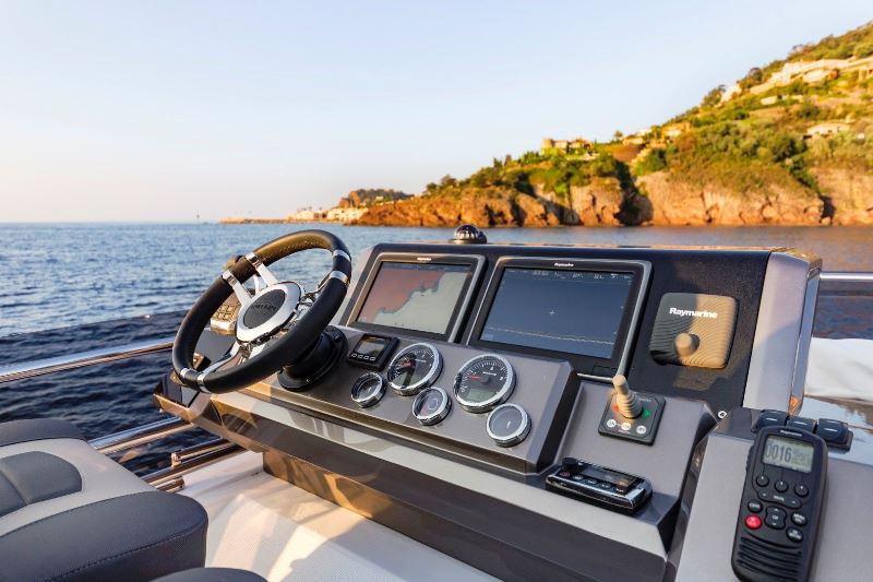 Navalia - Imbarcazione Galeon 460 Fly 5