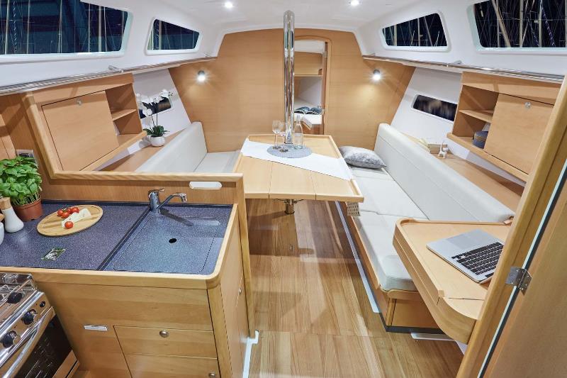 Navalia - Imbarcazione Sun Odyssey 319 7