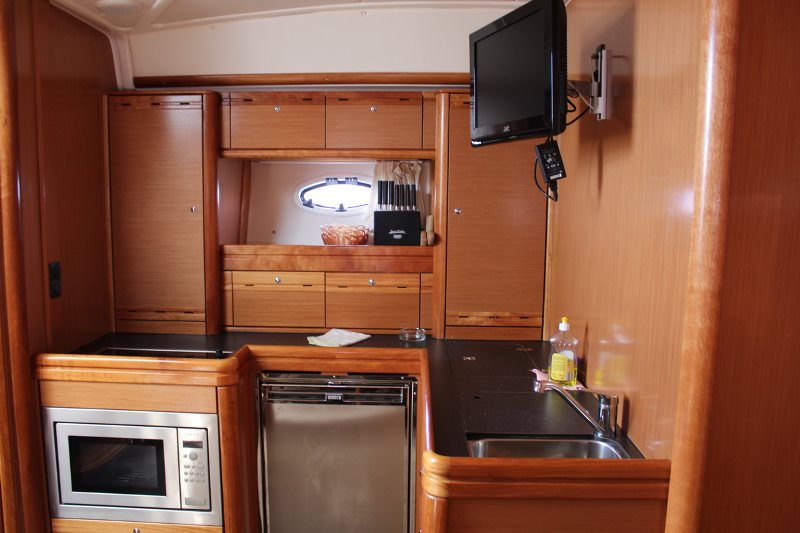 Navalia - Imbarcazione Bavaria Sport 42 9