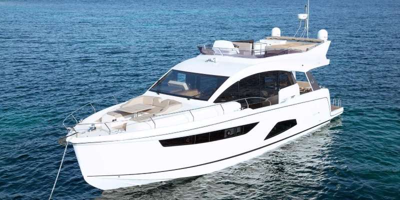 Navalia - Imbarcazione Sealine F450 Fly 3