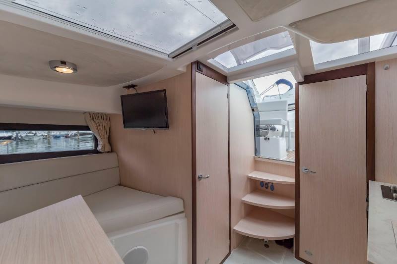 Navalia - Imbarcazione Galeon 305 Open 7