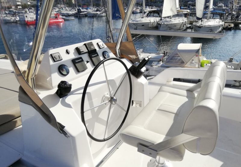 Navalia - Imbarcazione Dufour 48 Catamaran 4