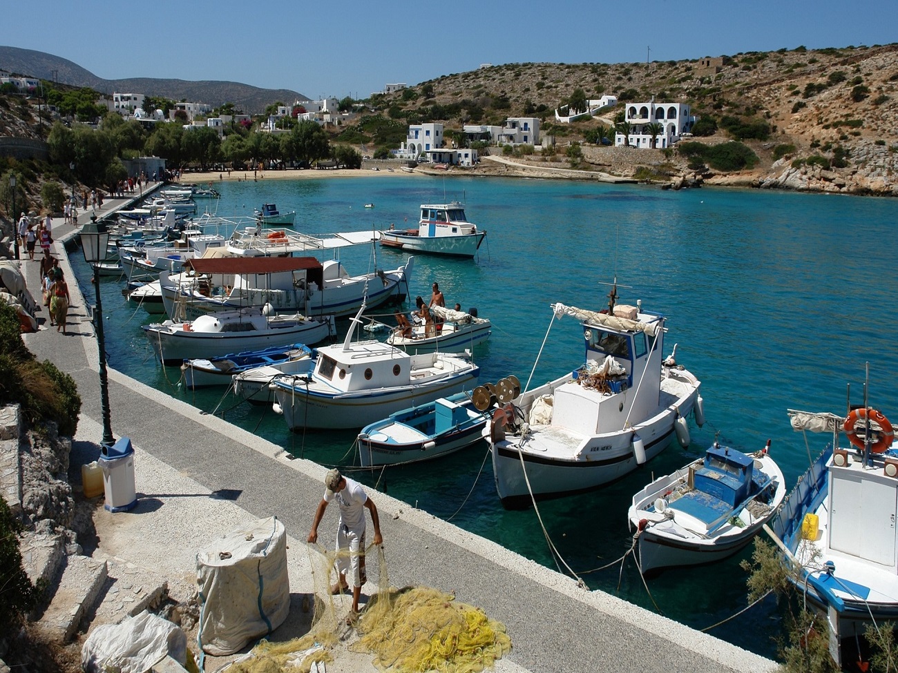 Noleggio Barche Agios Georgios – Isola di Iraklia - Navalia | Noleggia un Sogno