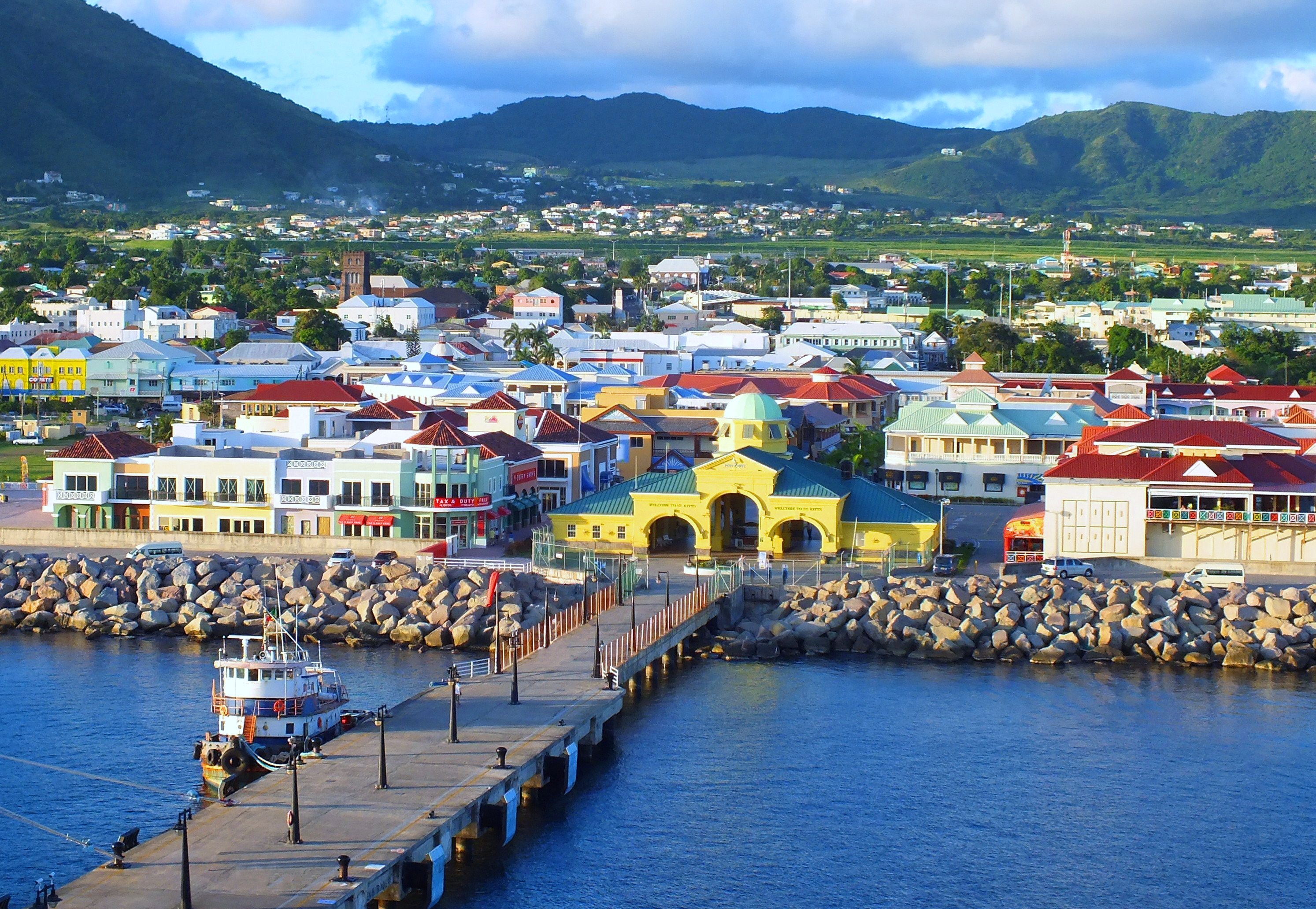 Noleggio Barche Basseterre – Isola di St. Kitts - Navalia | Noleggia un Sogno