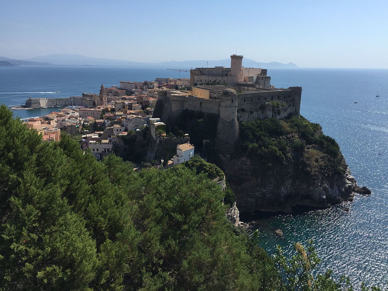 Noleggio Barche Gaeta - Navalia | Noleggia un Sogno