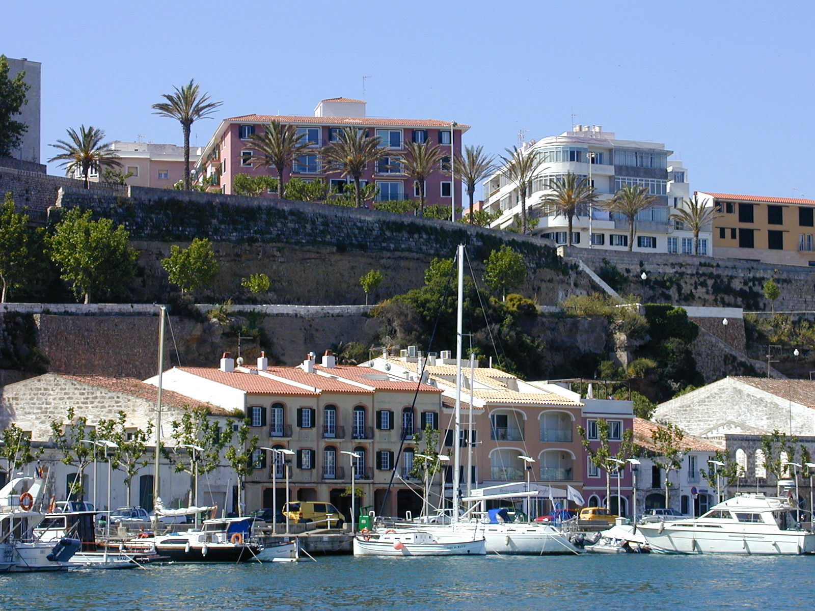 Noleggio Barche Mahòn – Isola di Minorca - Navalia | Noleggia un Sogno