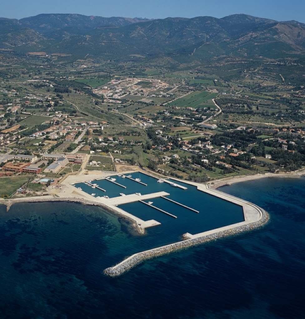 Noleggio Barche Marina di Capitana - Navalia | Noleggia un Sogno