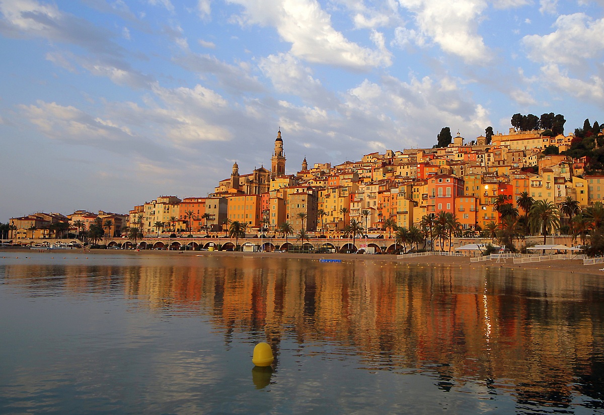 Noleggio Barche Mentone - Navalia | Noleggia un Sogno