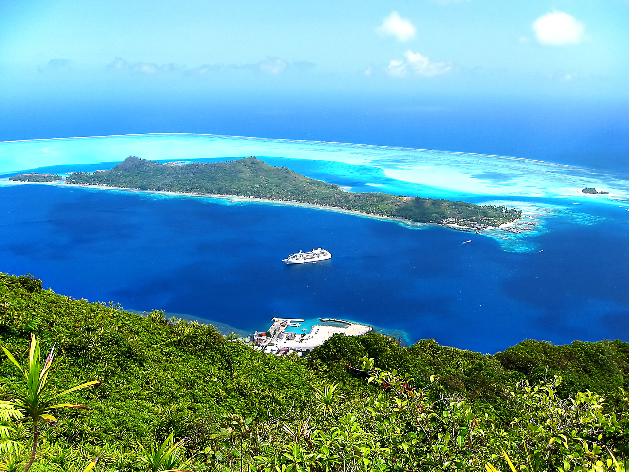 Группа островов расположенных в тихом океане. Атолл Бора-Бора. Вайтапе Бора Бора. Острова Океании Бора Бора. Архипелаг Фиджи.