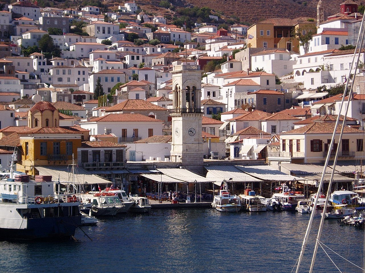 Noleggio Barche Perdika – Isola di Aegina - Navalia | Noleggia un Sogno