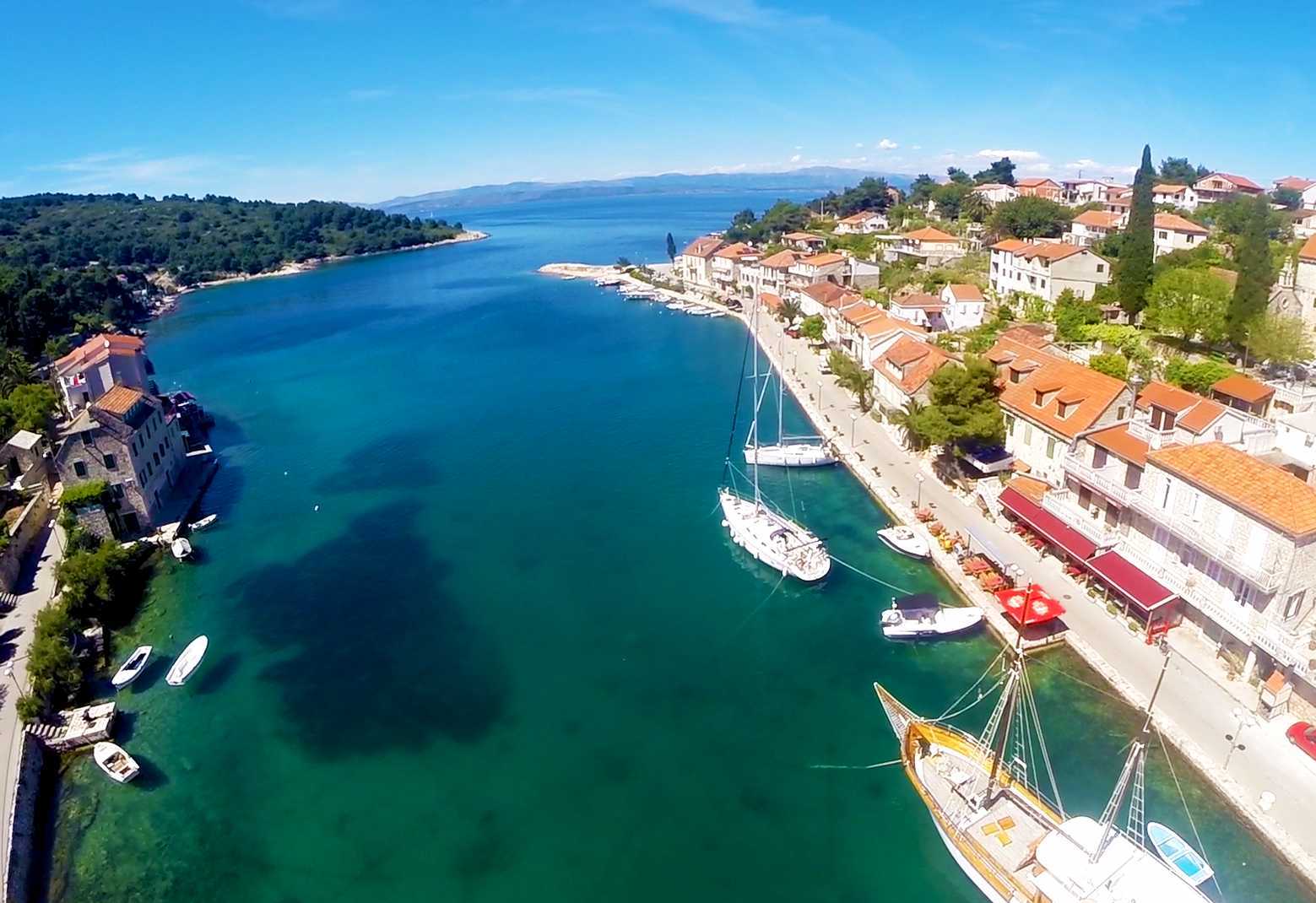 Noleggio Barche Stomorska – Isola di Solta - Navalia | Noleggia un Sogno