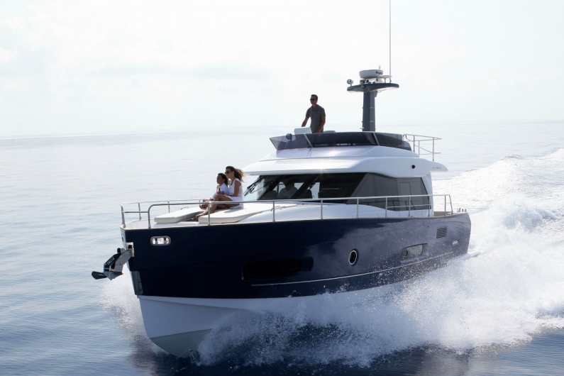 Navalia - Imbarcazione Azimut 43 Magellano 2