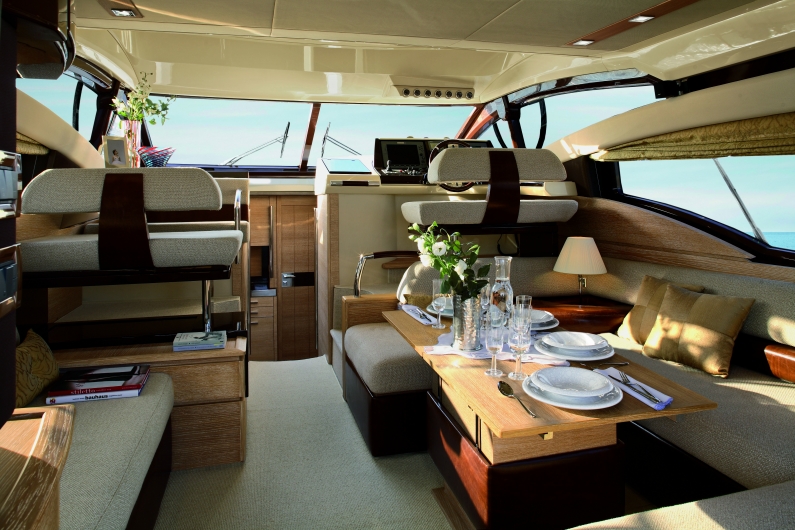 Navalia - Imbarcazione Azimut 47 Fly 8