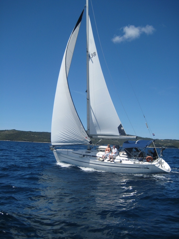 Navalia - Imbarcazione Bavaria 38 – 3 cab. 2