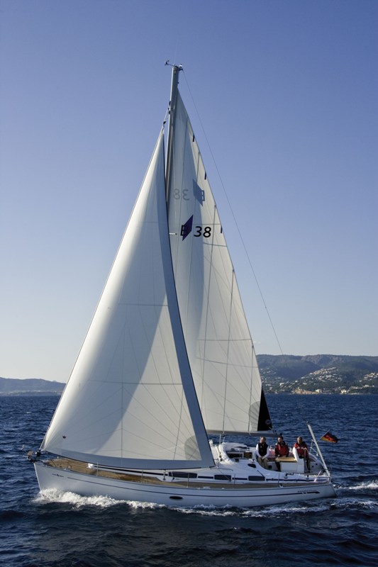 Navalia - Imbarcazione Bavaria 38 Cruiser – 2 cab. 4