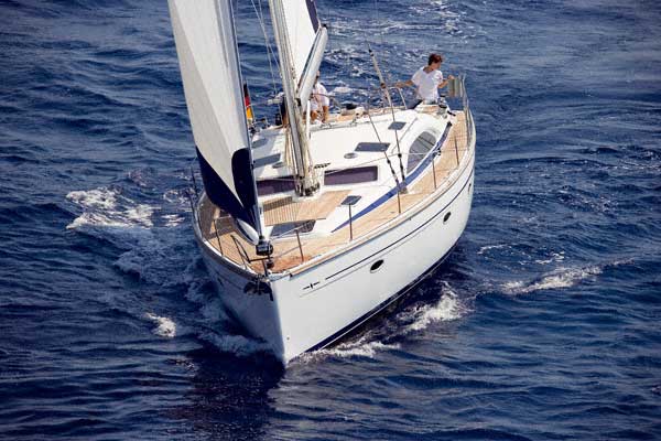 Navalia - Imbarcazione Bavaria 44 Vision 3