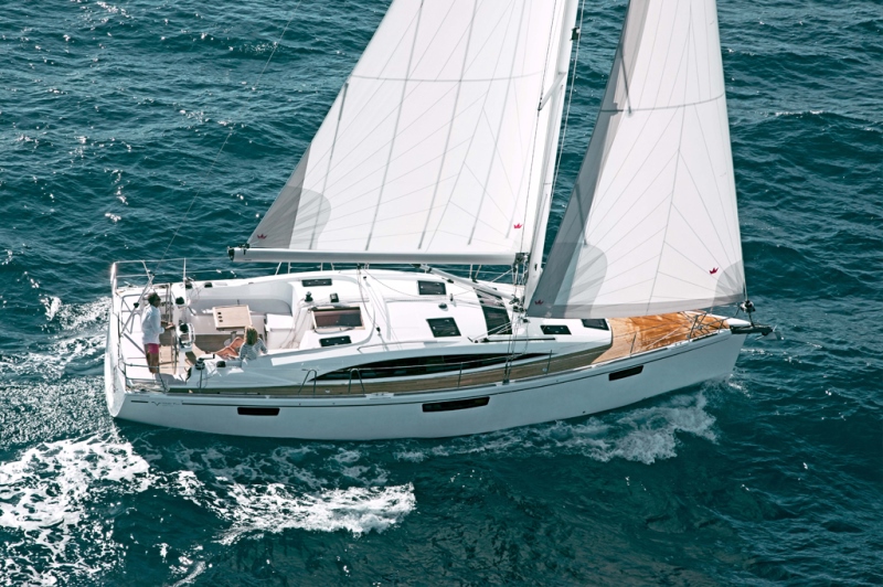 Navalia - Imbarcazione Bavaria Vision 42 1