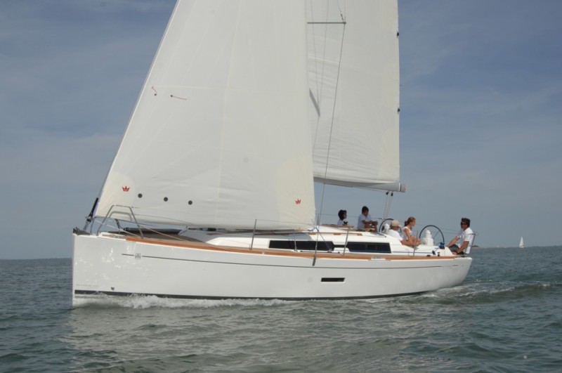 Navalia - Imbarcazione Dufour 335 1