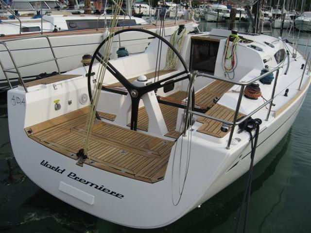 Navalia - Imbarcazione Elan 380 4