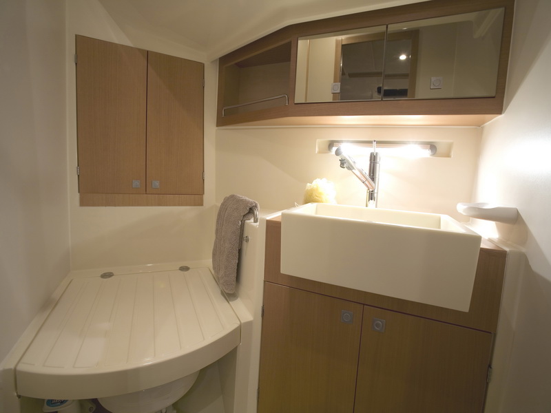 Navalia - Imbarcazione Elan 410 con 1 wc 10