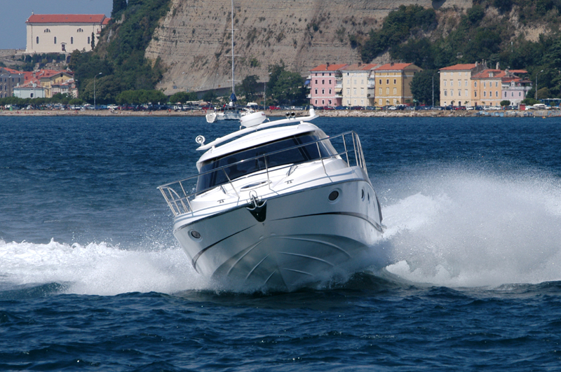 Navalia - Imbarcazione Elan Power 35 2