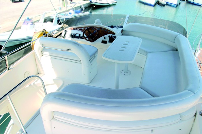 Navalia - Imbarcazione Fairline Phantom 40 5