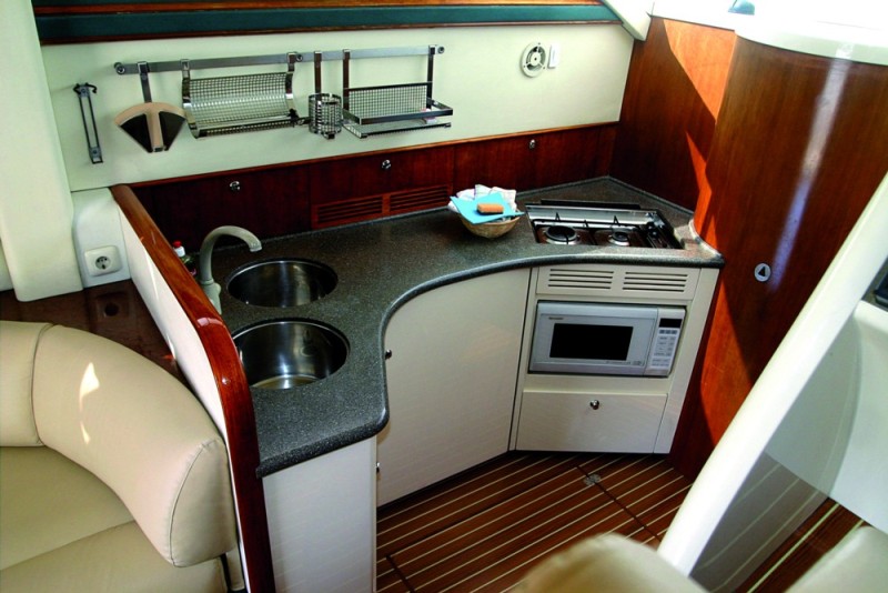 Navalia - Imbarcazione Fairline Phantom 40 7