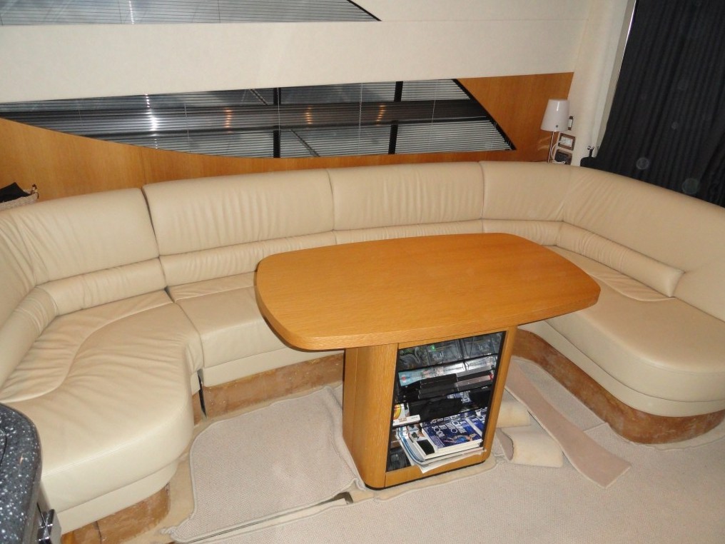 Navalia - Imbarcazione Fairline Phantom 50 7