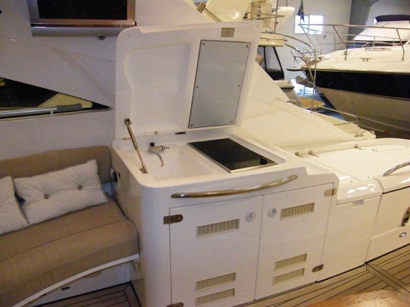 Navalia - Imbarcazione Fairline Targa 52 GT 5