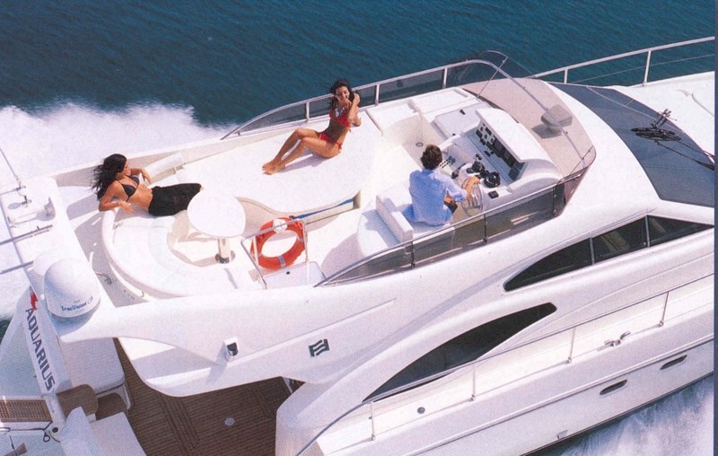 Navalia - Imbarcazione Ferretti 430 Fly 2