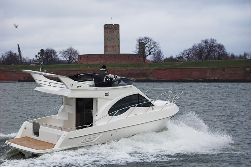 Navalia - Imbarcazione Galeon 290 Fly 5