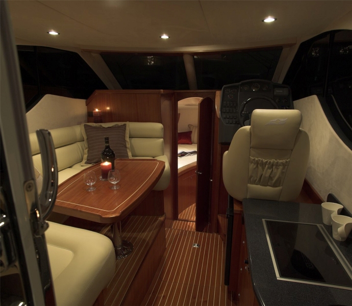 Navalia - Imbarcazione Galeon 290 Fly 9