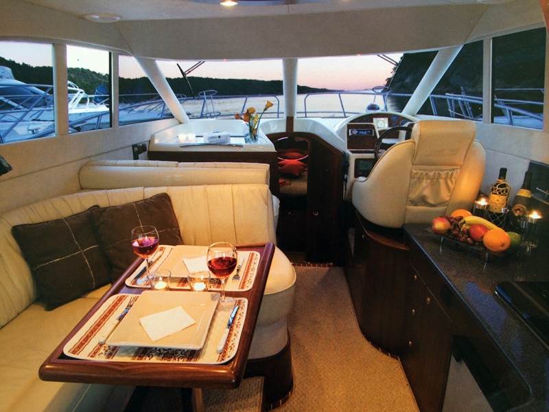 Navalia - Imbarcazione Galeon 330 Fly 9