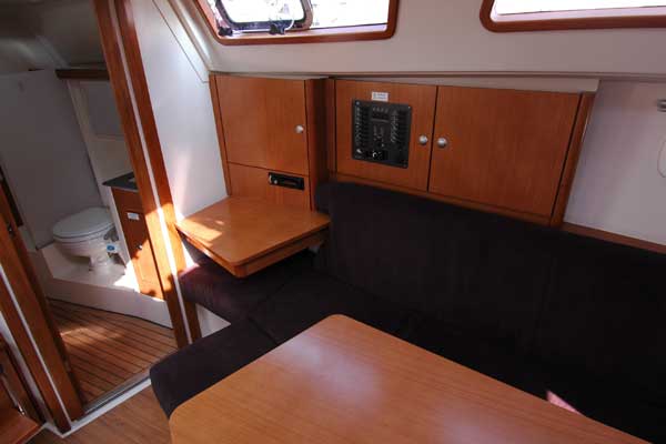 Navalia - Imbarcazione Hanse 320 8