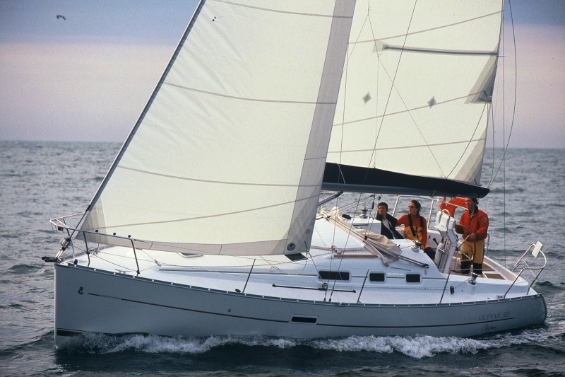 Navalia - Imbarcazione Oceanis 323 3